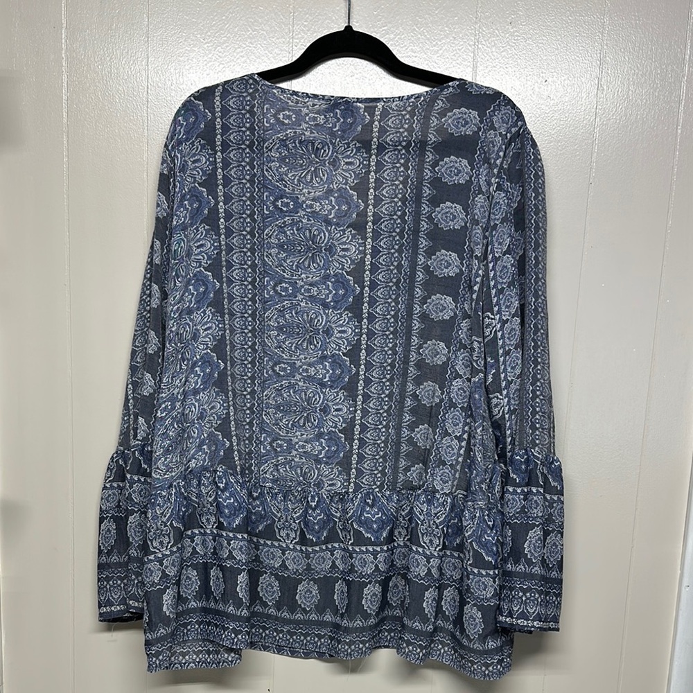 Como Vintage Blue and White Bell Sleeve Blouse - Picture 7 of 12